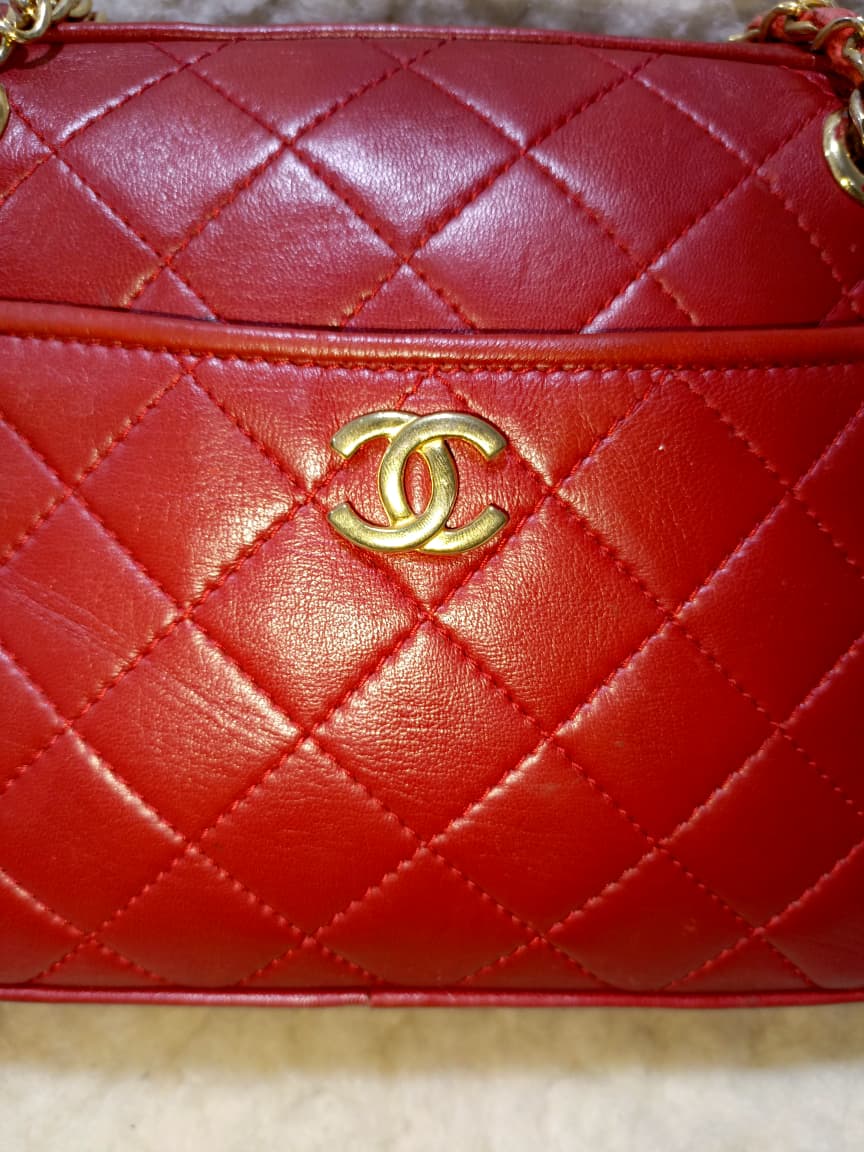 Authentic Vintage 1980s Chanel Red Quilted Lambskin Shoulder Bag – Pre-Owned Luxury