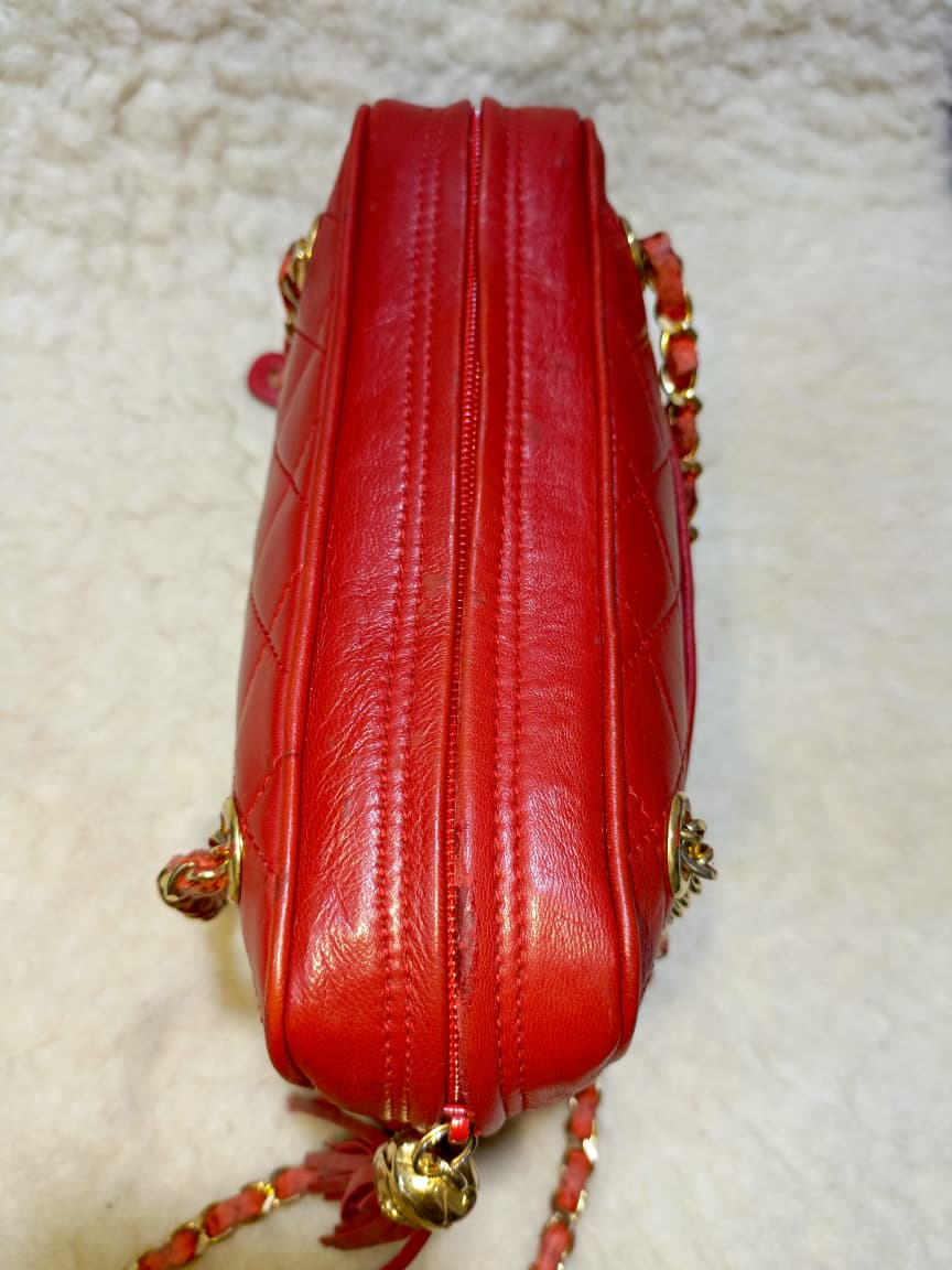 Authentic Vintage 1980s Chanel Red Quilted Lambskin Shoulder Bag – Pre-Owned Luxury