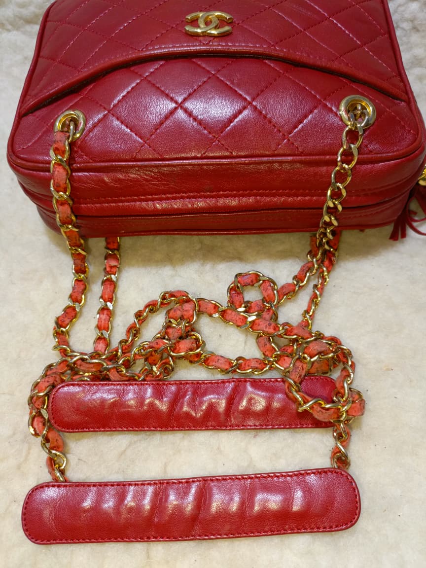 Authentic Vintage 1980s Chanel Red Quilted Lambskin Shoulder Bag – Pre-Owned Luxury