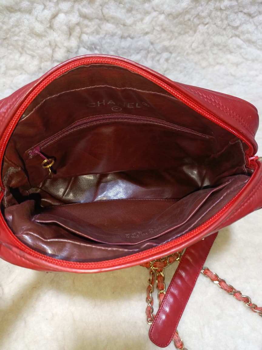 Authentic Vintage 1980s Chanel Red Quilted Lambskin Shoulder Bag – Pre-Owned Luxury